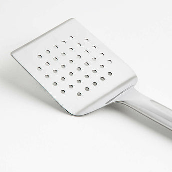 Volteador de parrilla de acero inoxidable Crate & Barrel.