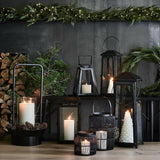 Linterna de metal negro de Marruecos.