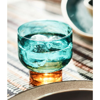 Teal and Amber Hammered Cristal Double Old-Fashioned Cristal de Eric Adjepong.