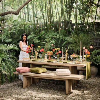 Portavelas cónico pequeño de cerámica Toulouse de Laura Kim.