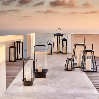 Linterna de metal negro de Marruecos.