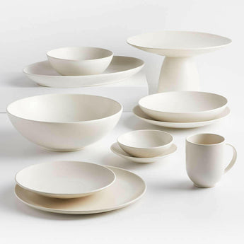 Plato plano de lino artesanal.