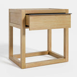 Leavitt Mesita de noche de madera de roble natural con cajón.