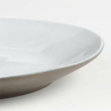 Plato de gres reciclado Marin White.