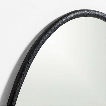 Espejo de pared ovalado de metal negro Mirabella 25,75 "x40".