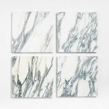 Seriana Charcoal Mesa auxiliar cuadrada con pedestal de madera de roble y mármol.