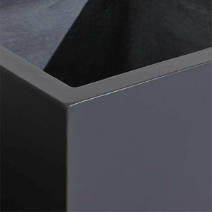 Jardinera negra cuadrada Walker 15,75".