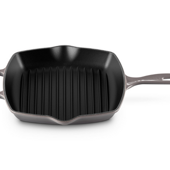 Sartén redonda profunda Le Creuset sin tapa.