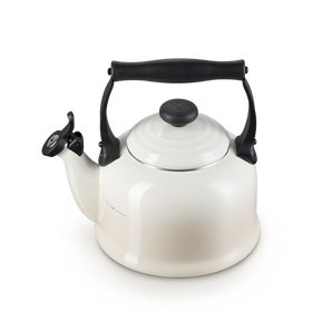 Tetera de merengue Le Creuset Tradition.