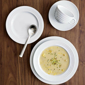 Plato de ensalada de ruleta band.