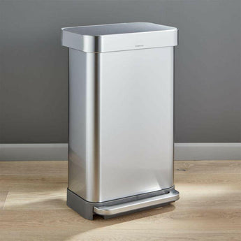 simplehuman® Cubo de basura escalonado para cocina de 45 litros/12 galones.