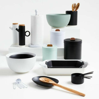 Shaillee Matte White Measuring Spoons.