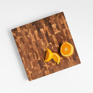 Tabla de cortar de fibra de acacia cuadrada Crate & Barrel