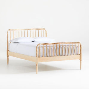 Cama infantil con husillos de madera Jenny Lind