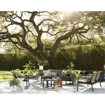 Dundee White Round Planter.