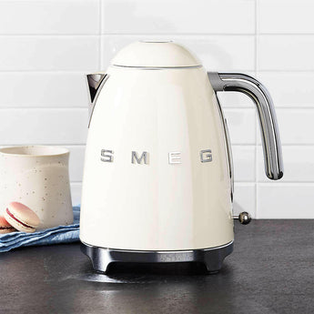 SMEG Retro Electric Kettle.