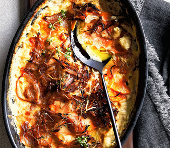 Receta de boniato gratinado con gruyere y chalotas caramelizadas