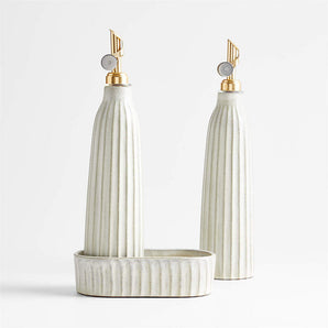 Juego de aceiteras y vinagreras de cerámica Carmel con bandeja, de Gaby Dalkin