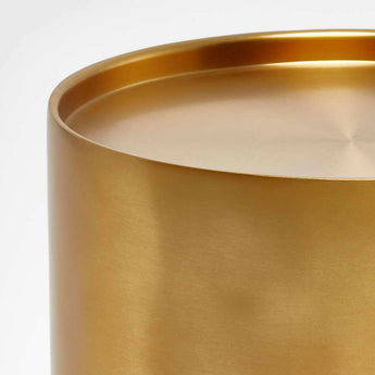 Brass Soporte martillado para dispensador de bebidas.