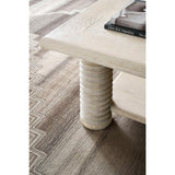 Mesa de centro rectangular Garde de madera de roble encalada de 55,5" con estante.