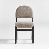 Silla auxiliar de comedor tapizada Cambre.