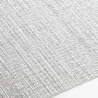 Mantel individual de vinilo chilewich ® rectangular crepé plateado fácil de limpiar.