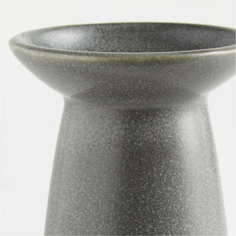 Oficio Charcoal Candelabro cónico de cerámica gris.