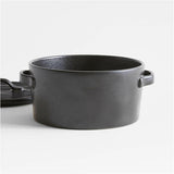 Marin Negro Mate 2-Qt. Cacerola con tapa.