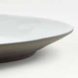 Plato grande de gres reciclado blanco Marín.