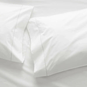 Juego de 2 fundas de almohada orgánicas de percal blanco de 400 hilos.