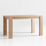 Terra 54" Escritorio de madera de roble blanco natural con tomas de corriente.