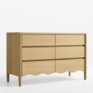 Cómoda infantil Waveland de madera de roble ancha con 6 cajones