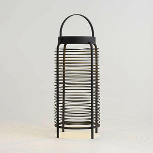 Farol solar Wells de metal negro Exterior .