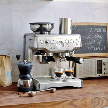Máquina de café expreso Breville® Barista Express.