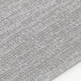 Mantel individual de crepé cuadrado redondeado de Chilewich ®.