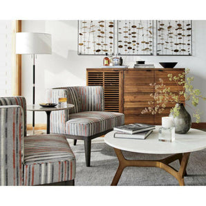 Escultura de pared de metal de campanas.