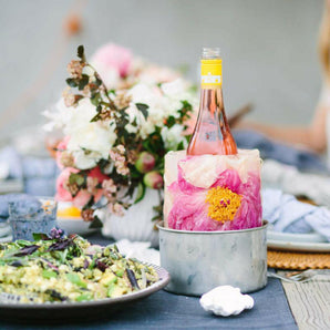 Molde para hielo/enfriador de botellas de vino.