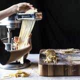 Juego de rodillos y cortadores de pasta de 3 piezas KitchenAid®.