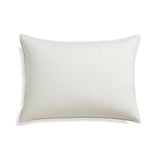 Almohada mediana de plumón de primera calidad.