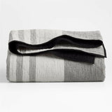 Laurentis Tinta Raya Arrugada Negra Standard Sham.