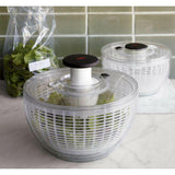 OXO® Pequeño centrifugador de ensaladas.