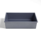 Molde cuadrado de 9" Slate Blue de Crate & Barrel.