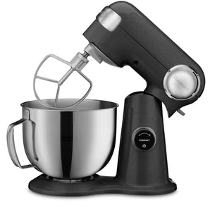 Batidora de pie Cuisinart negra.