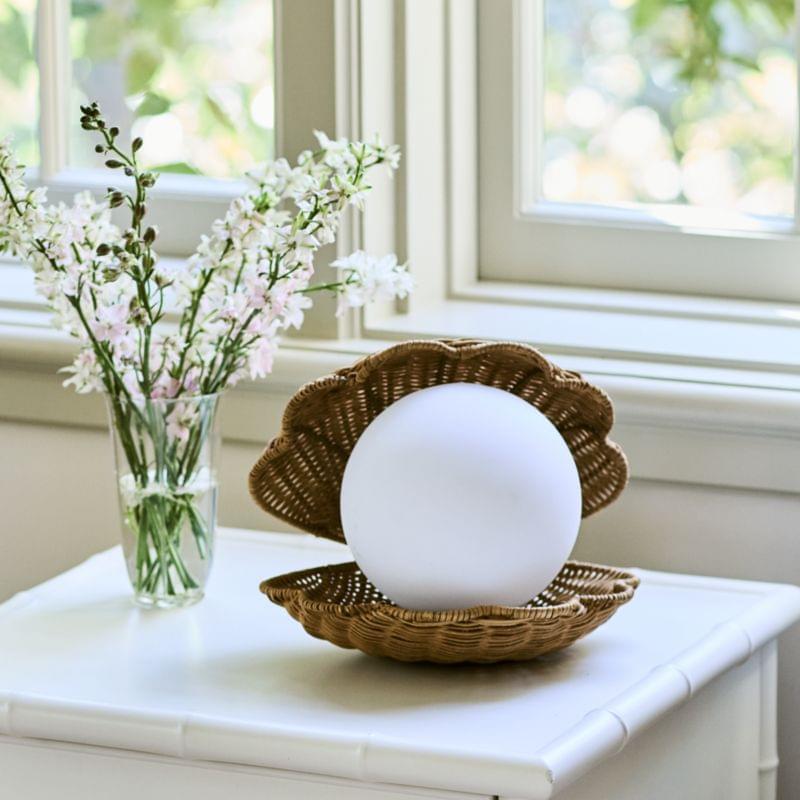 JA Iris Clam Shell Table Lamp.