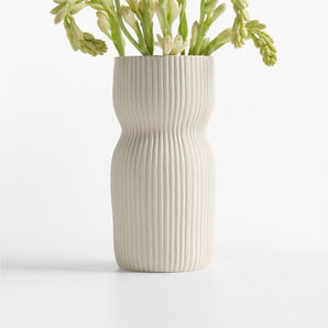 Curvy Ribbed MD Vase Cym Warkov.