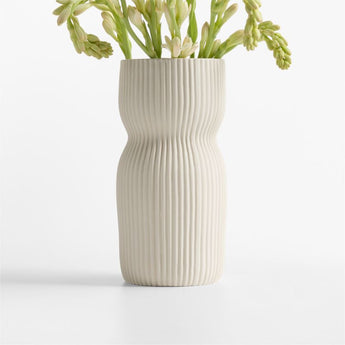 Curvy Ribbed MD Vase Cym Warkov.