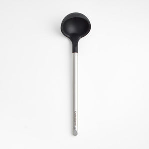 Cucharón de silicona y acero inoxidable Crate &amp; Barrel