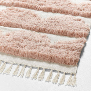 Hi/Low Scallop Pink Rug 8X10.