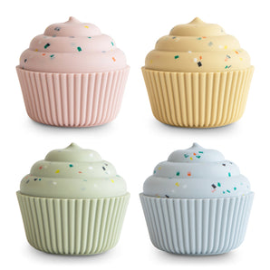 Juguete de cupcakes para mezclar y combinar de Mushie para niños