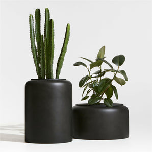 Modern Crock Low Black Planter.